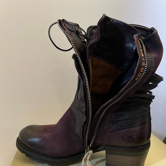 Brand new with tags, burgundy Katarina Boots - Picture 3 of 9